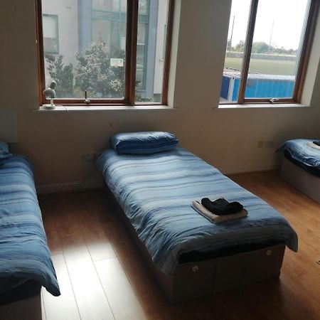 2 Bedroom, 2 Bathroom Apartment Дъблин Екстериор снимка