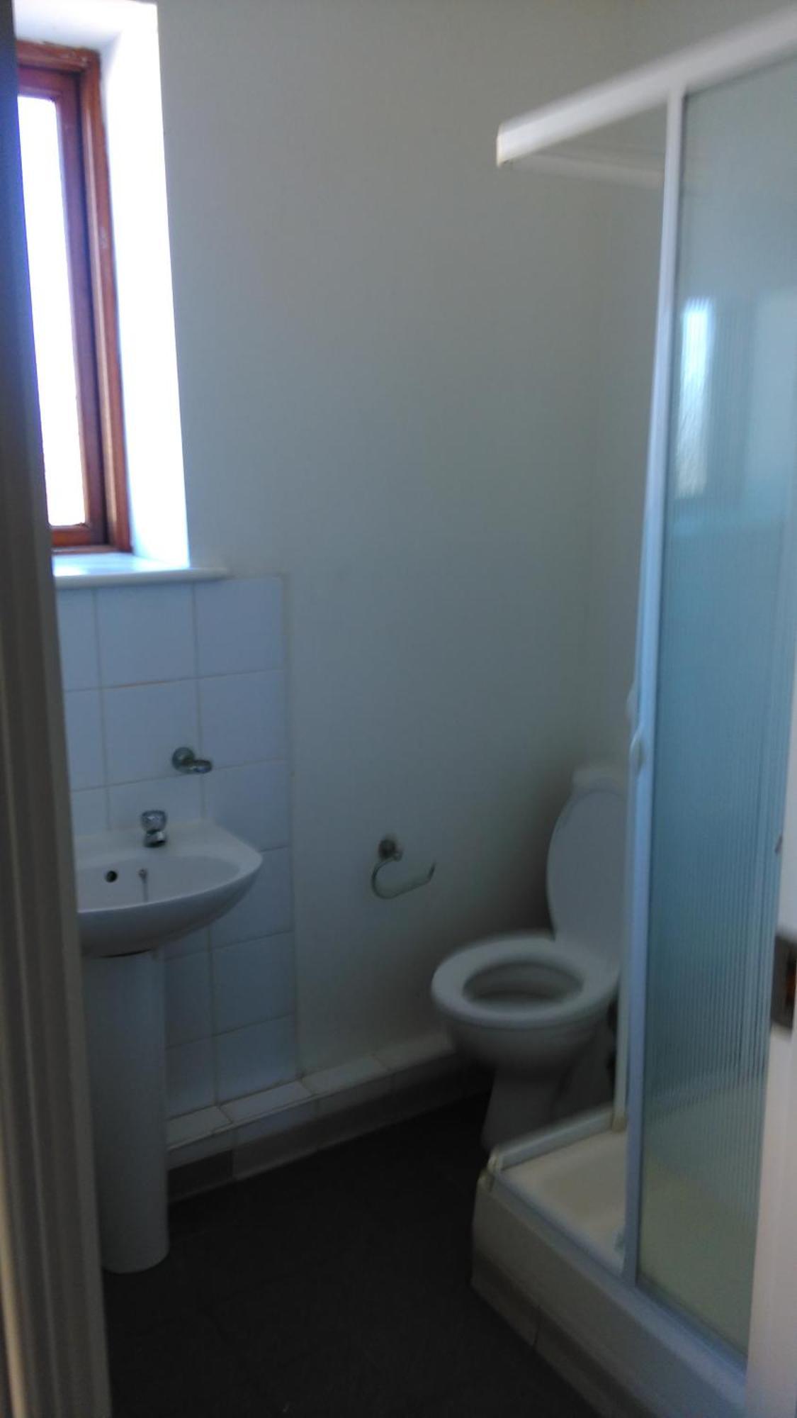 2 Bedroom, 2 Bathroom Apartment Дъблин Екстериор снимка